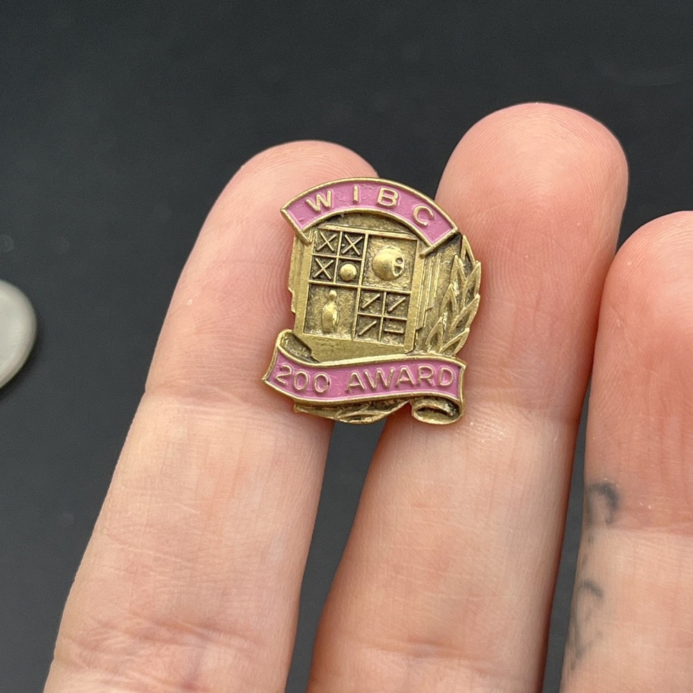 Women’s International Bowling Congress WIBC 200 Award Lapel Hat Pin